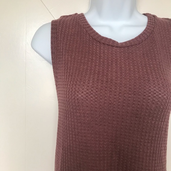 NWOT red Knit waffle tank top - Picture 5 of 5